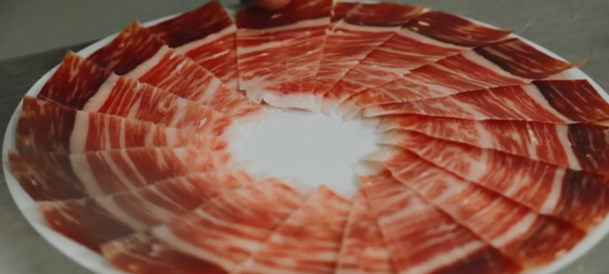Corte artesanal del jamón ibérico