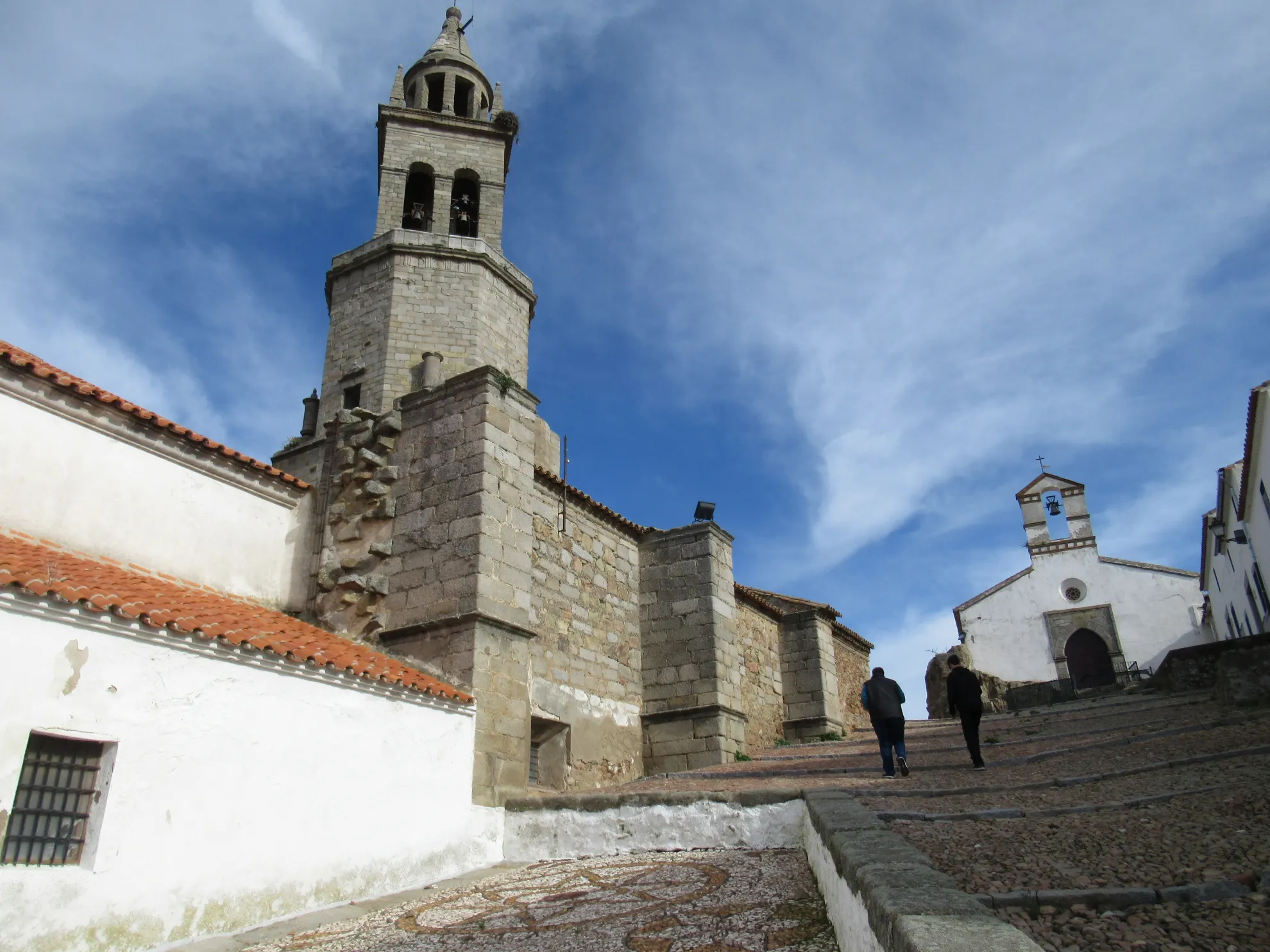 Entre villas históricas y el sabor del ibérico